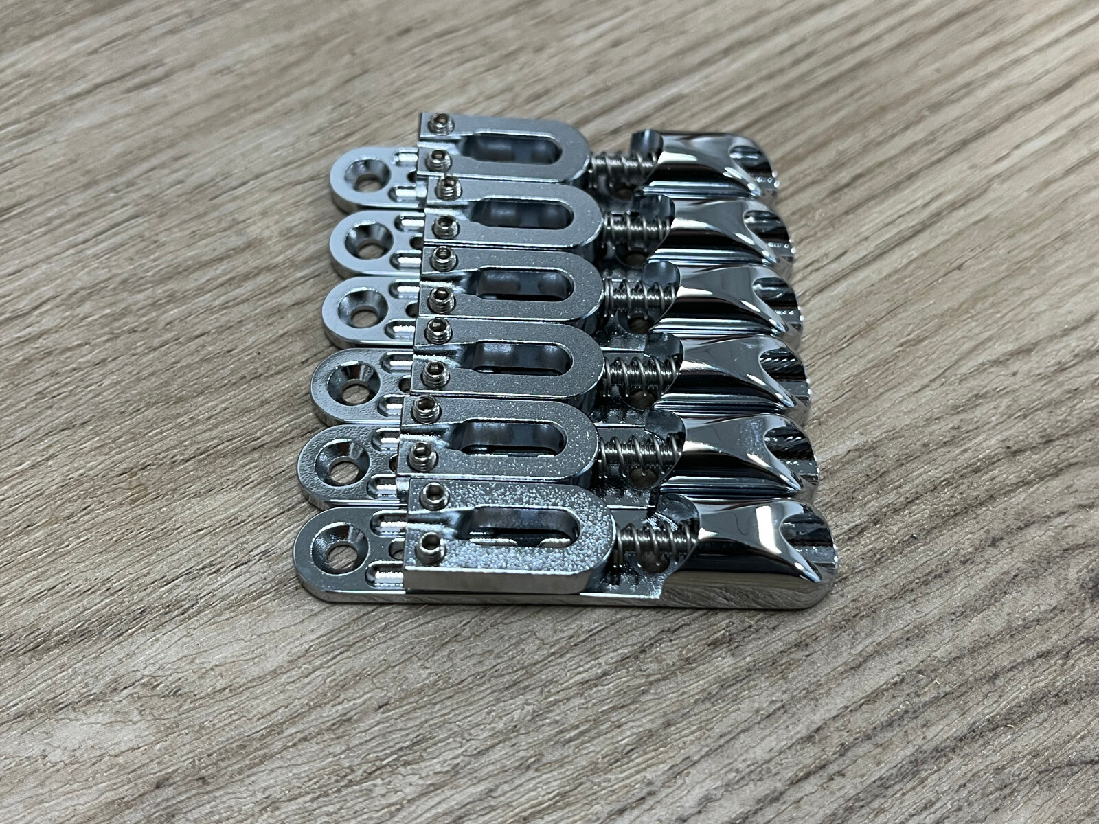 6 pieces Aumsen Solo Single String Guitar Bridge All brass CHROME — view 3