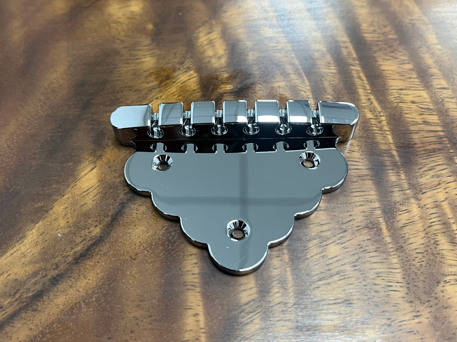 Ibanez Artist style Cloud Tailpiece - Chrome — view 4