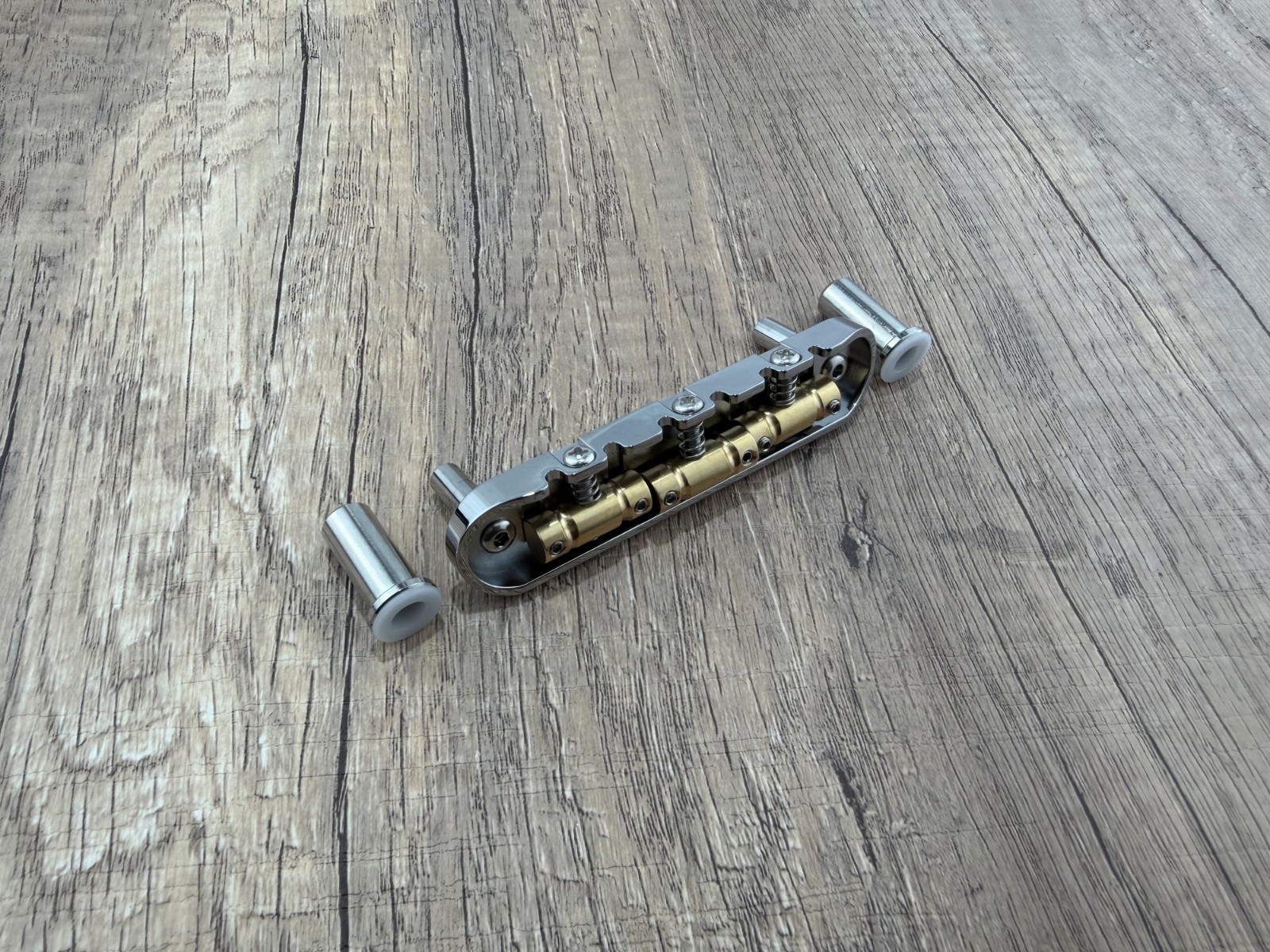 AUMSEN chrome bridge assembly for Jazzmaster and Jaguar 2 1/16 Spacing — view 3