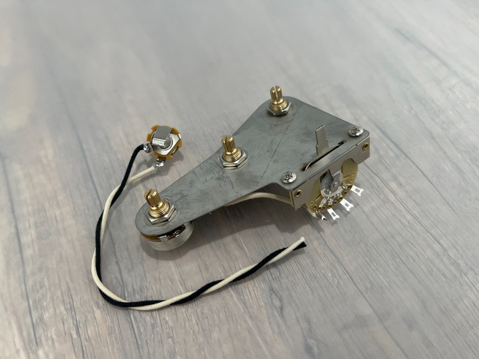 Fender Stratocaster Custom Modern, Bridge Tone Wiring Harness, 5-Way — A250K Philips 0.022 — view 4