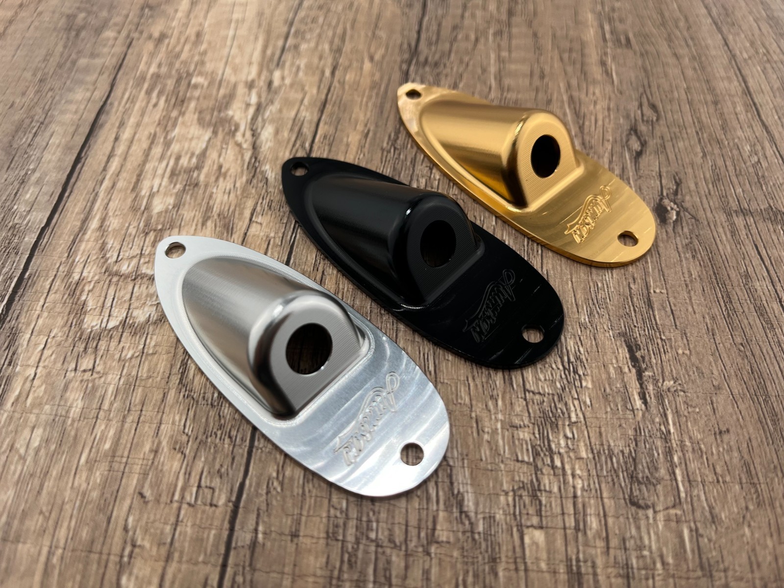 Stratocaster Jack Plate - CNC-Machined Aluminium — Black — view 4