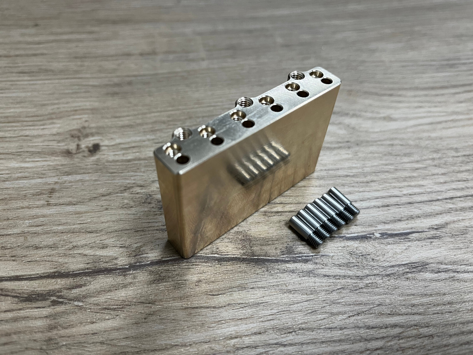 Brass Tremolo Block For Gotoh Wilkinson VS100 VG300 — Aumsen guitar part