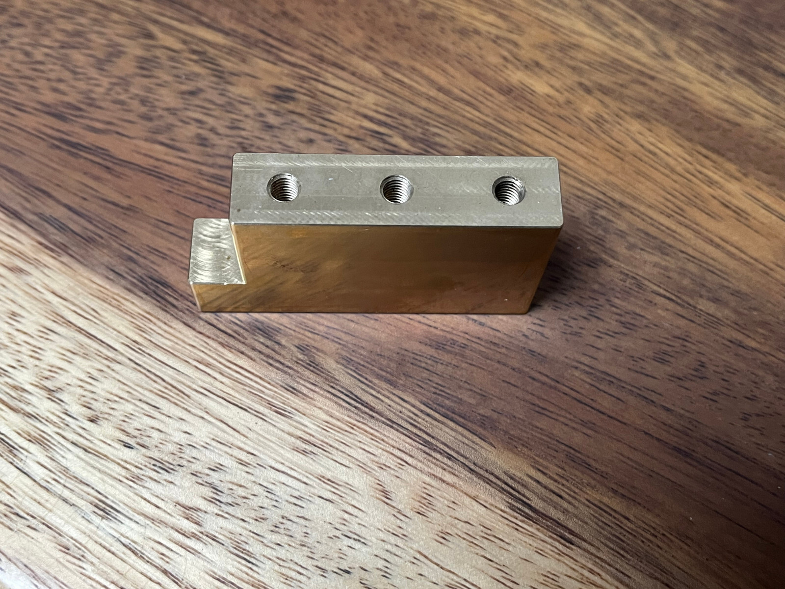AUMSEN Fat Brass L Shape Tremolo Block 32mm — view 2
