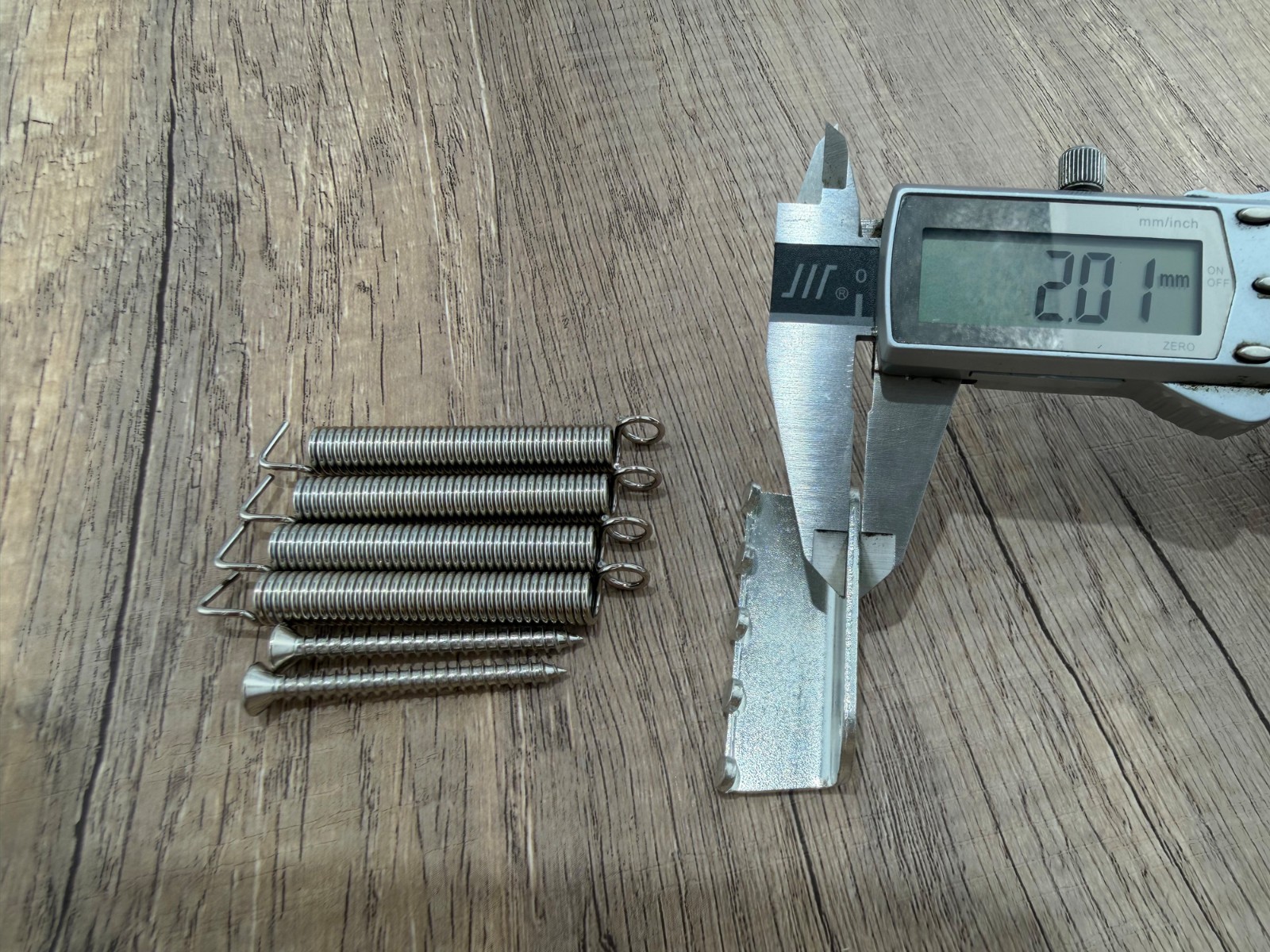 AUMSEN Tremolo Springs&Claw&Screws-High quality — view 4