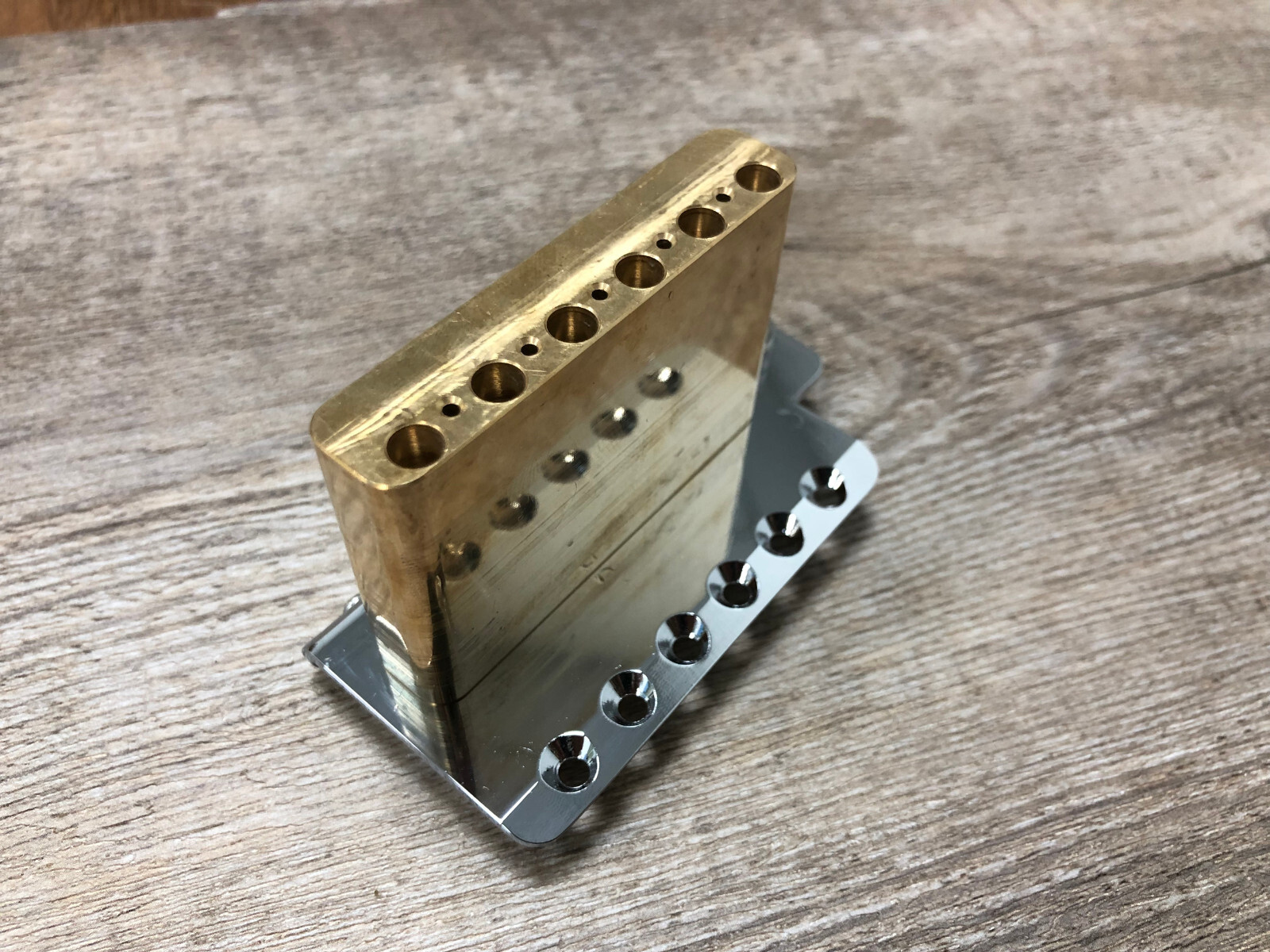 AUMSEN 6 Point Tremolo-brass Saddles for Strat Guitar — view 5
