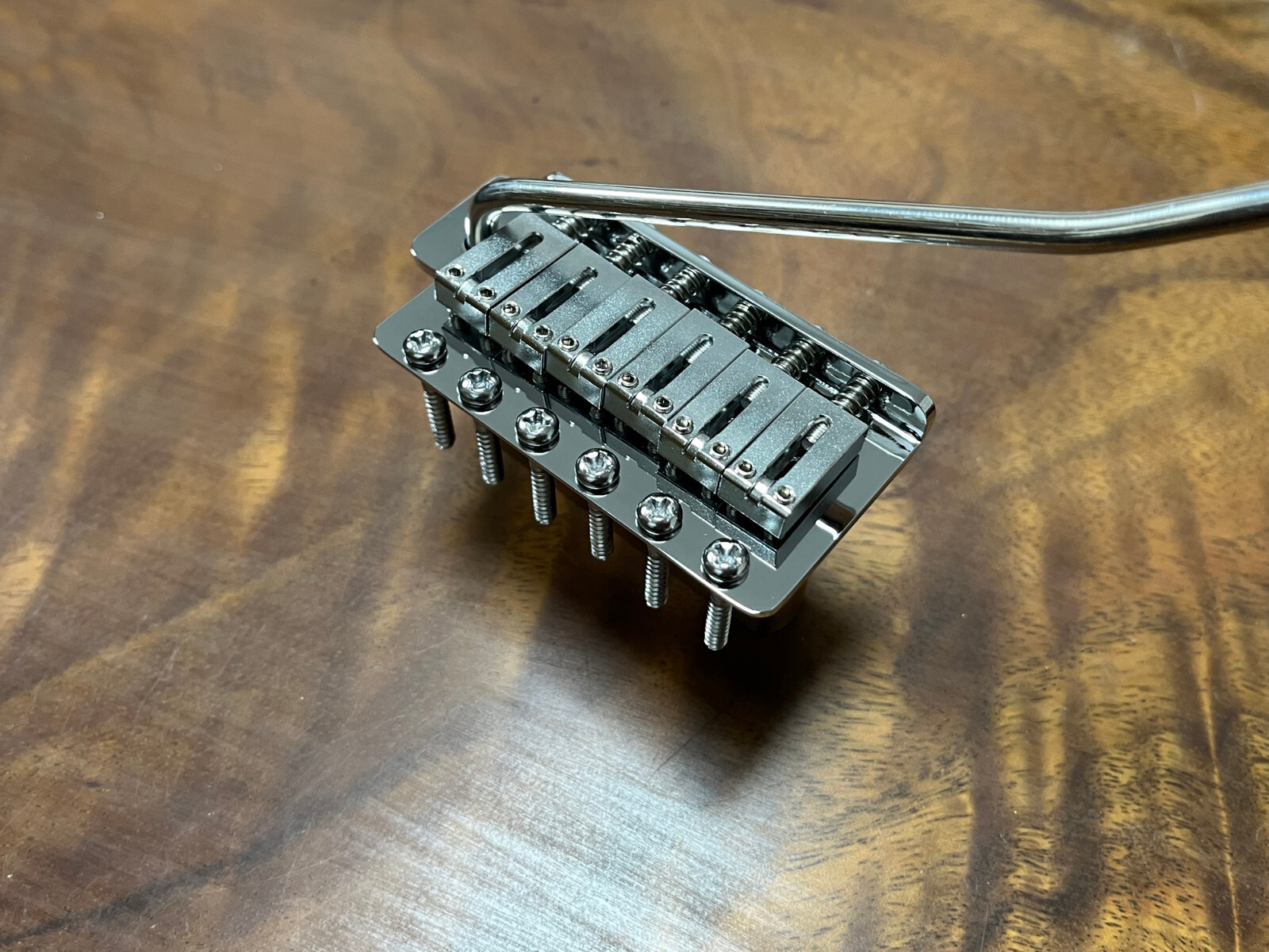 Aumsen Vintage/Narrow Strat Tremolo Bridge Set — Aumsen CNC-machined tremolos