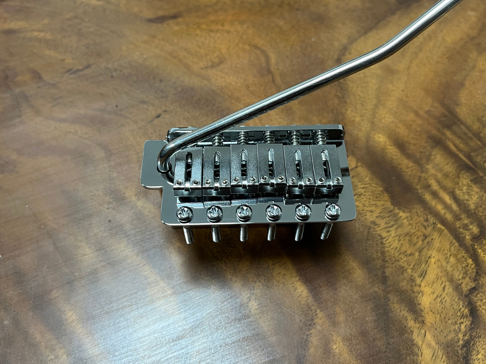 Aumsen Vintage/Narrow Strat Tremolo Bridge Set — view 6